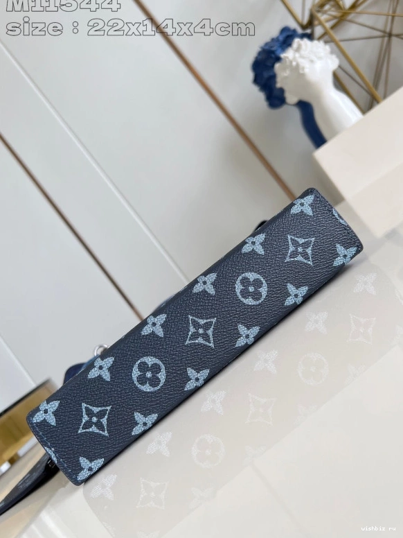 WIS Wallet-22*14.5*4.5cm Gaston VUITTON LOUIS Wearable 0109